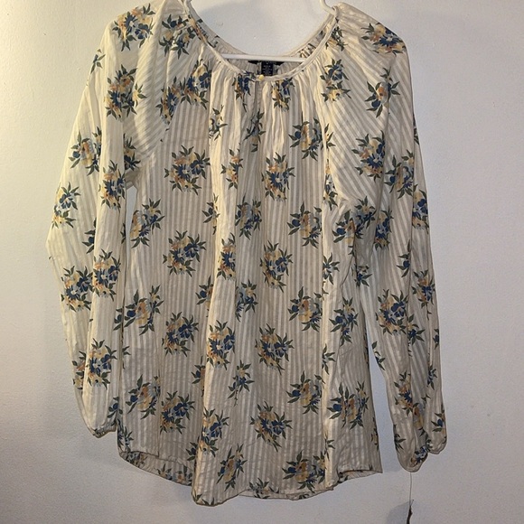 🌹NWT:CHAPS FLORAL BLOUSE - Picture 2 of 10